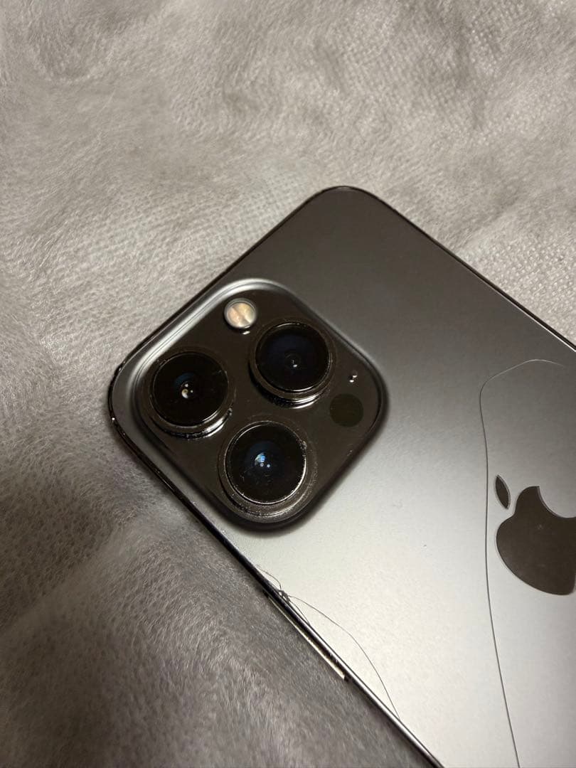 iPhone 13 Pro 256GB 背面/画面割れlightning充電不可