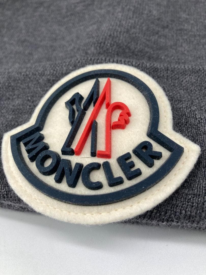 15881✨MONCLER BERRETTO ビッグロゴ ニット帽