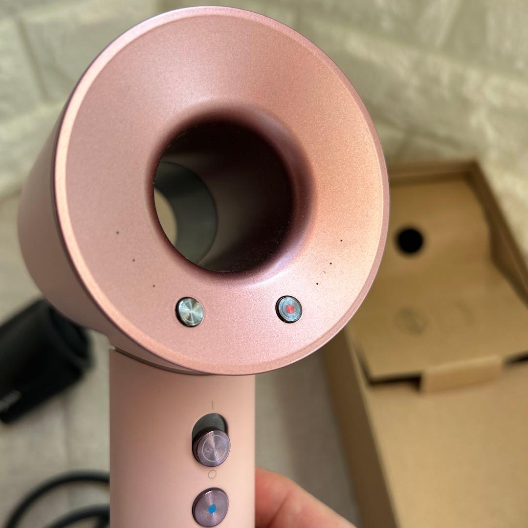 ダイソン　ドライヤー　さくらロゼゴールド