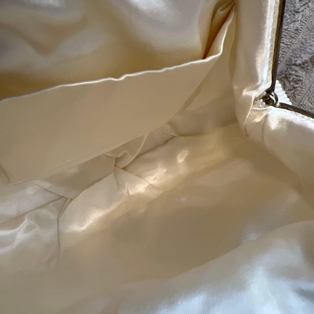 和装バッグ　総ビーズ刺繍花のホワイトクラッチバッグ