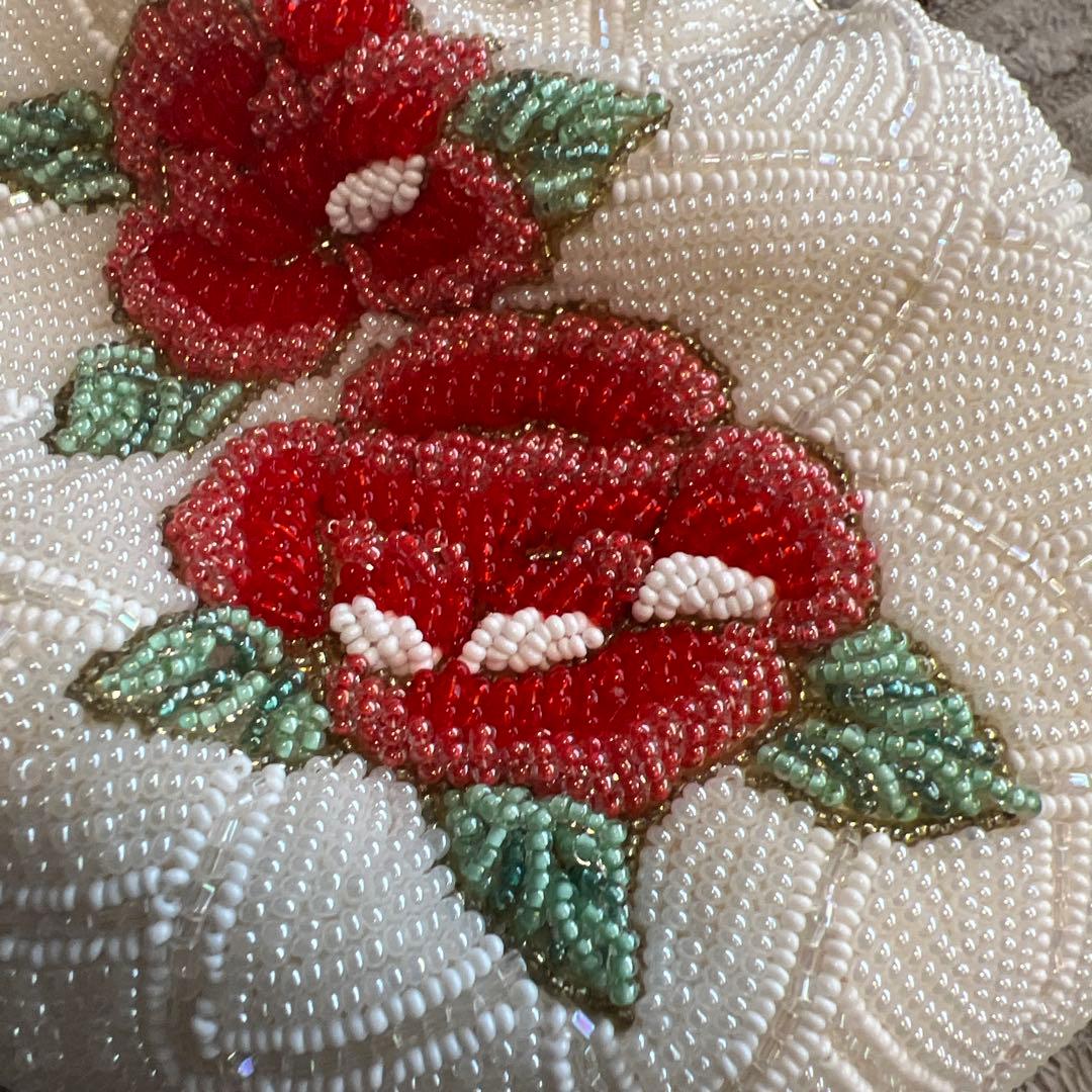 和装バッグ　総ビーズ刺繍花のホワイトクラッチバッグ