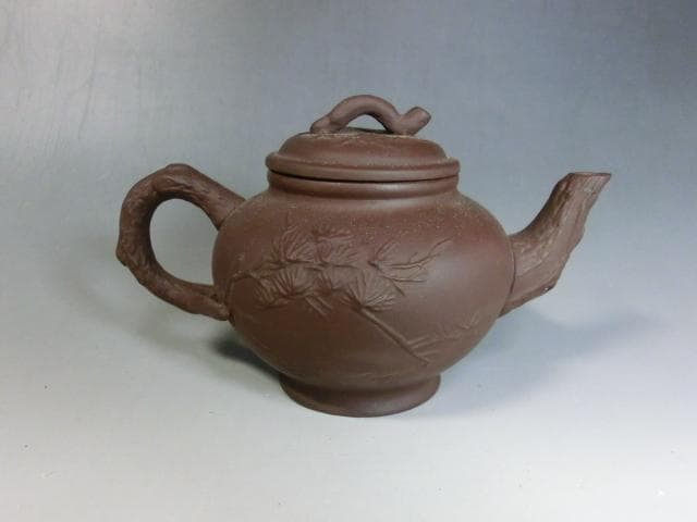 急須■紫泥 唐物 松紋 蜀山笆壺 茶瓶 松の木模様 お茶道具 時代物 骨董品■