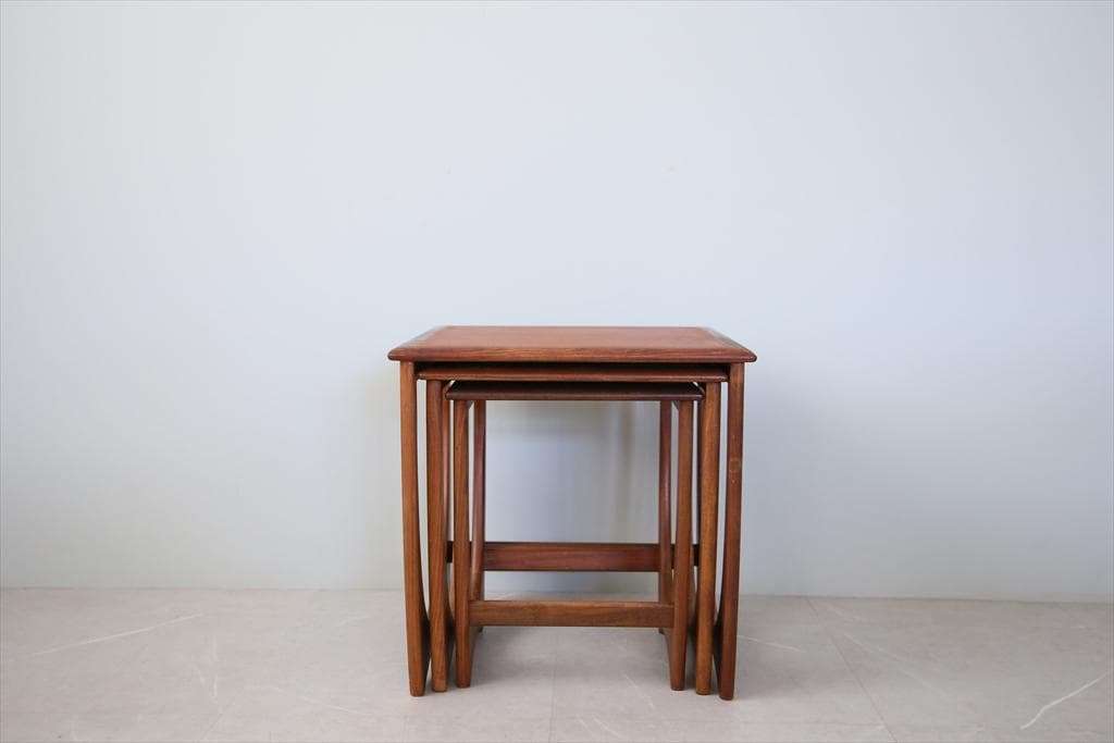 英国アンティークG-PLANジープランネストテーブル3台/収納式机(89-1)