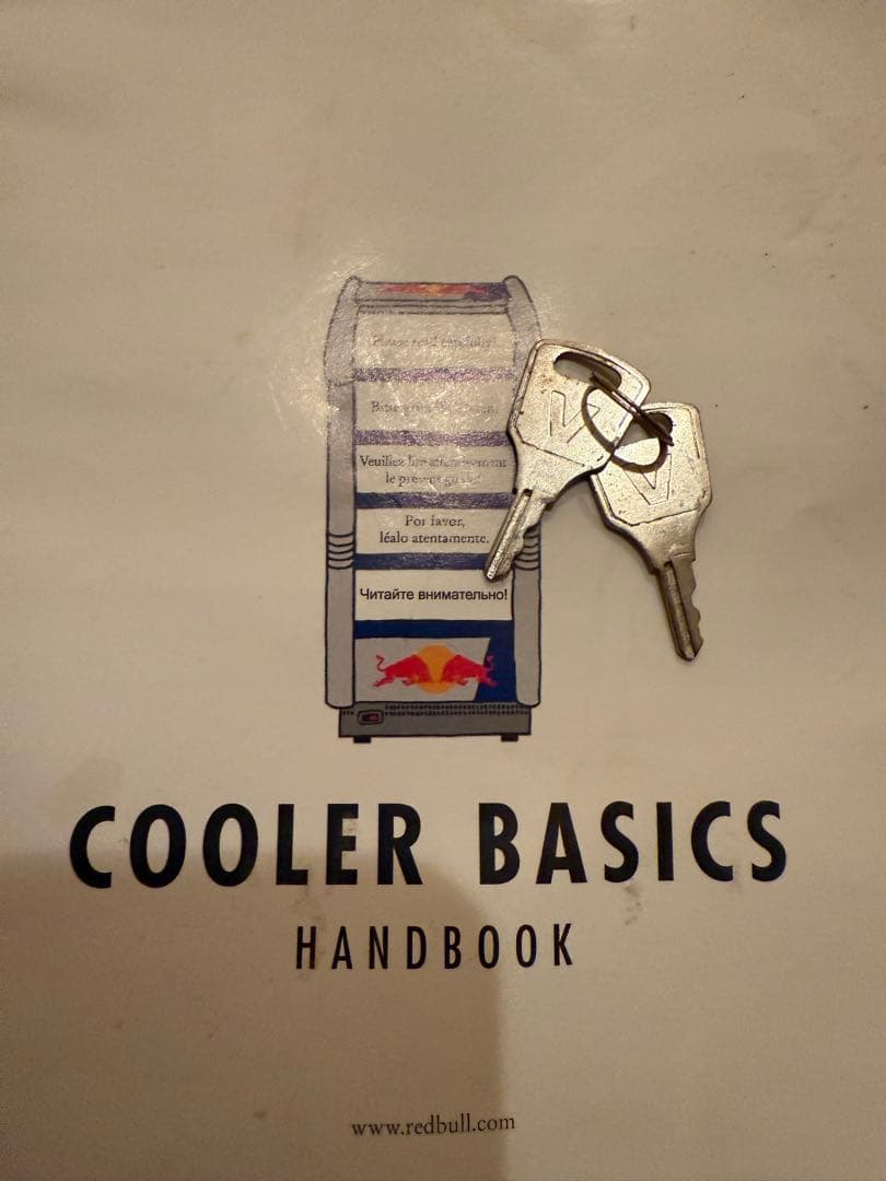 Red Bull 冷蔵庫 Cooler Basics Handbook付き