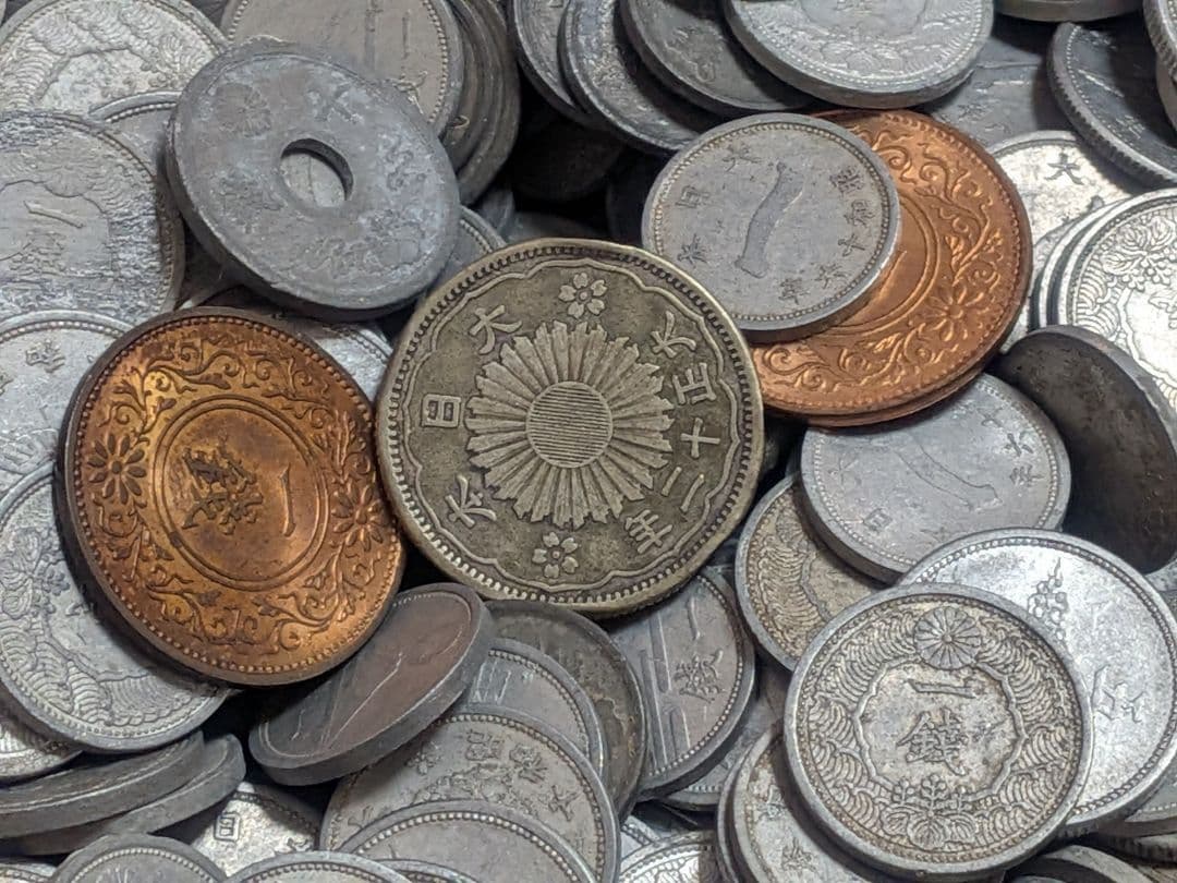 【古銭・大量】近代銀貨・青銅貨・錫貨・アルミ貨・満州貨幣など 3.7kg