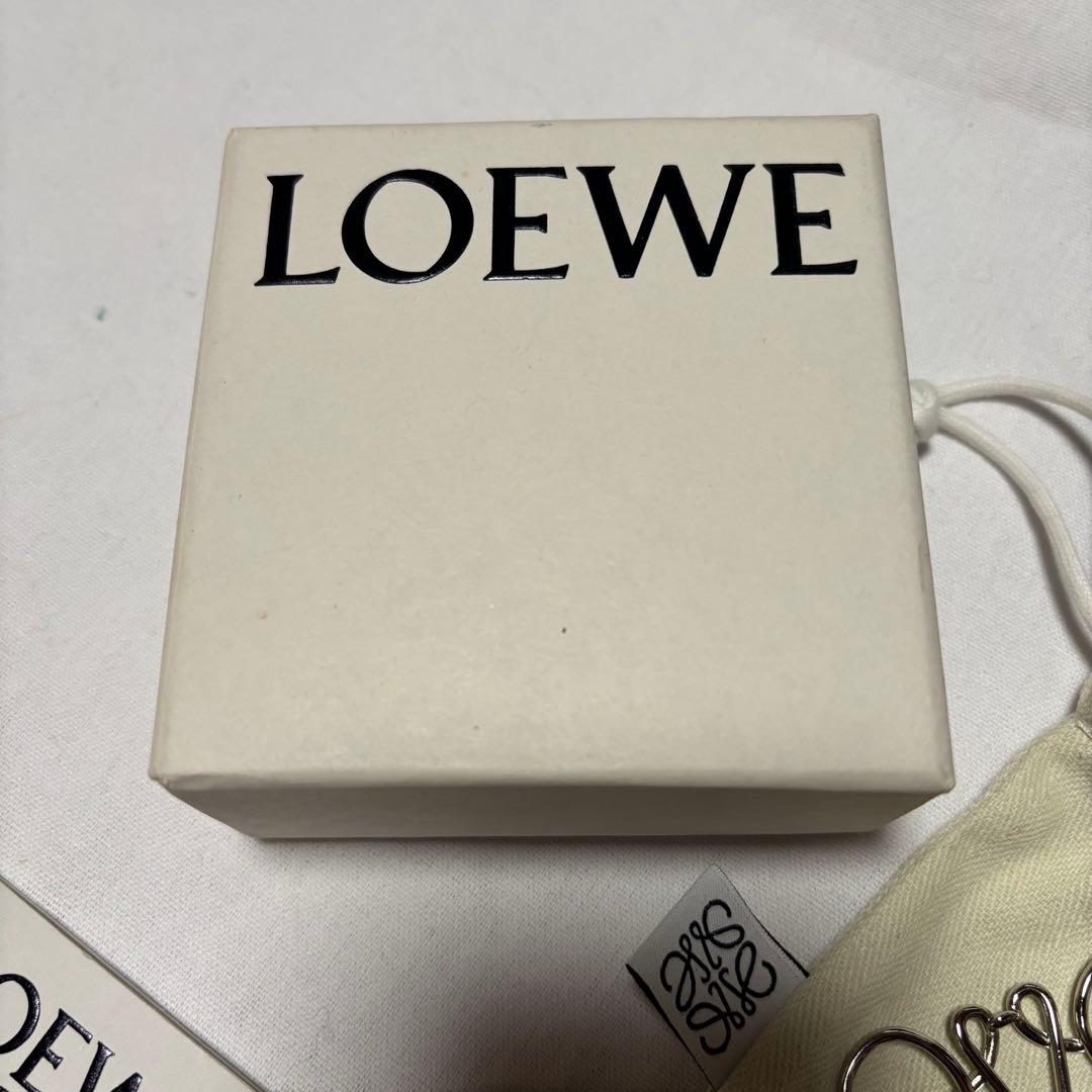LOEWE ロエベ アナグラムブローチ メタル シルバー パラジウム