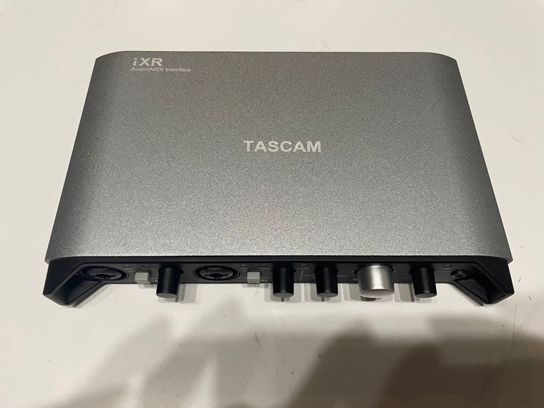 TASCAM iXR オーディオインターフェイス