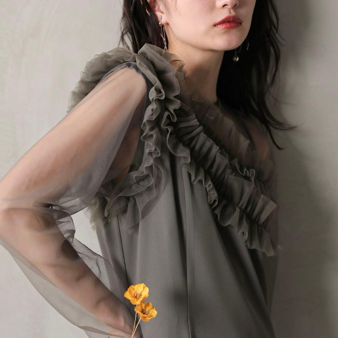 Kana チュールフリル カーブライン ドレス