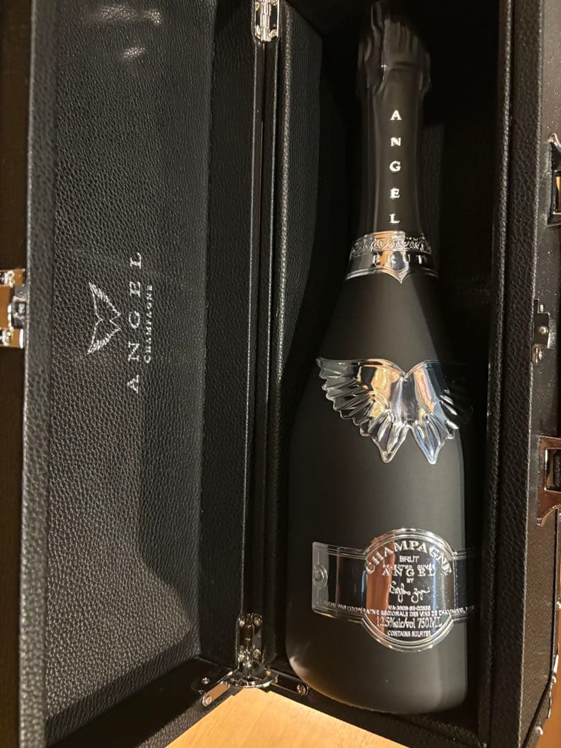 ANGEL Champagne エンジェルブリュット黒　シャンパン　今週取り下げ