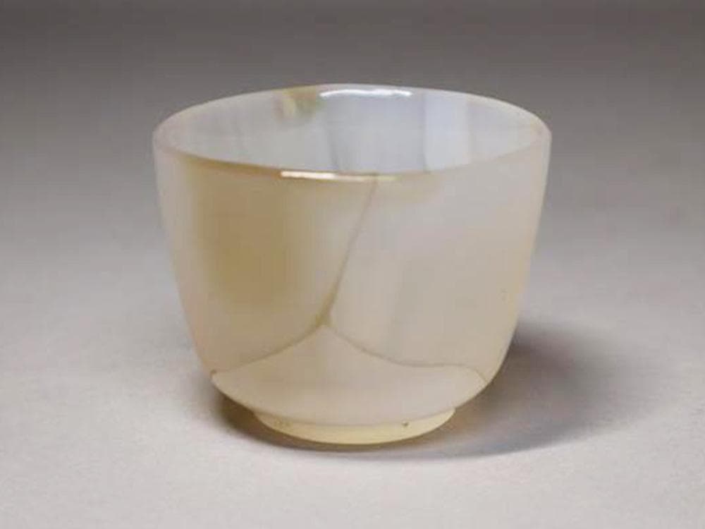 【玉】　★ 玉石 冰糖瑪瑙料小杯 ★　清朝期　整料彫刻 茶器酒器　文房珍玩