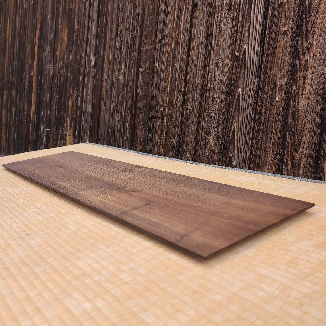 古材の栗板リノベ　モダンな置台　ディスプレイスタンド