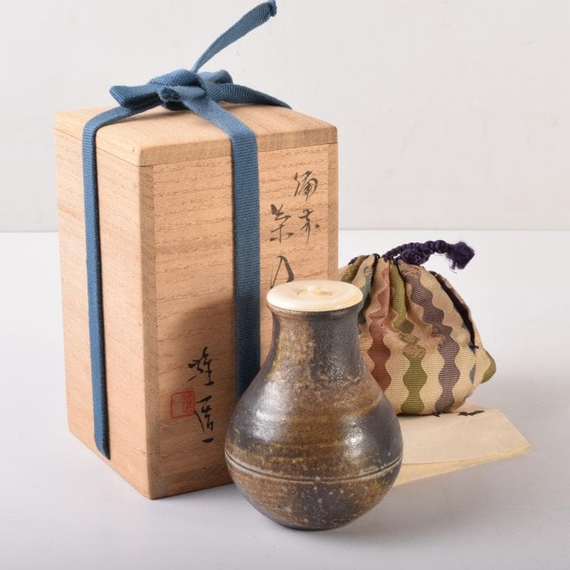 茶道具　備前焼　山本雄一造　茶入　仕覆付　共箱　V　7102