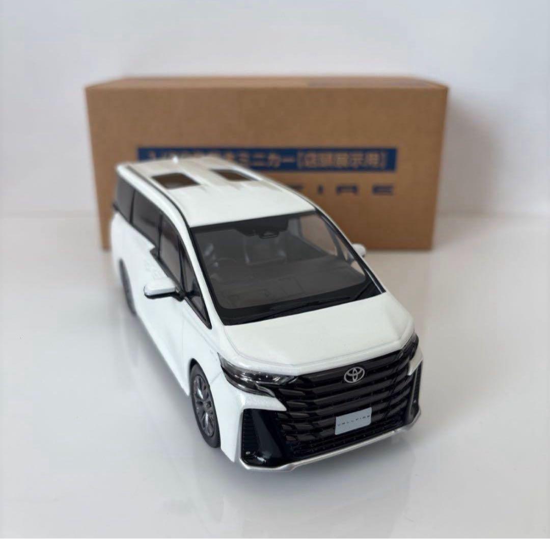 新型ヴェルファイア ミニカー カラーサンプル プラチナホワイトパール【非売品】