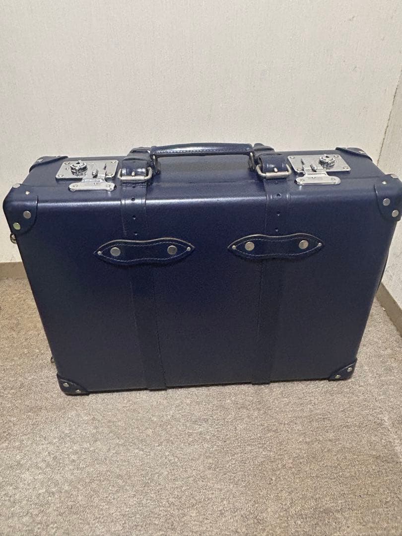 グローブトロッター センテナリー キャリーオン 20インチ ネイビー