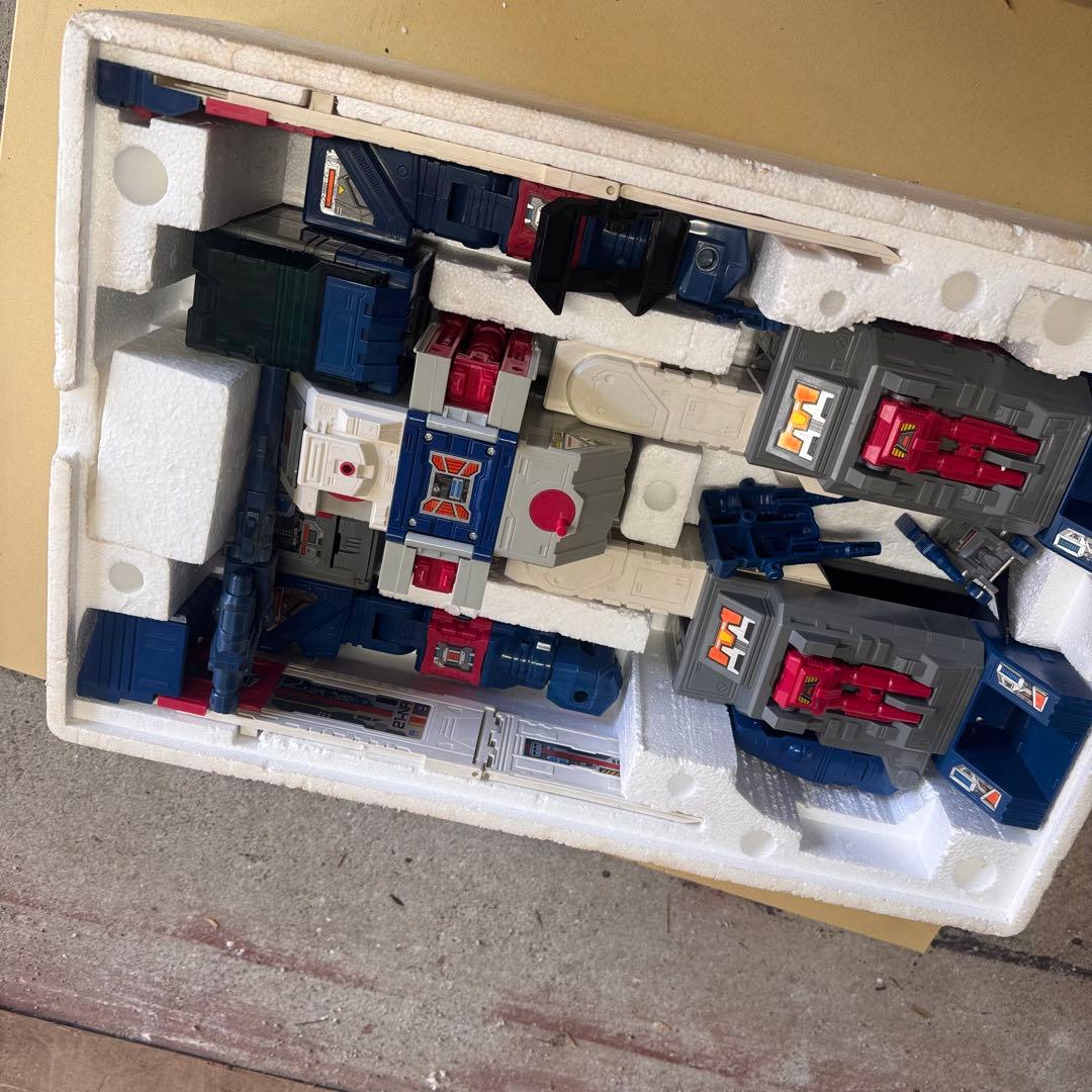 箱付き　トランスフォーマー フォートレスマキシマス C-114