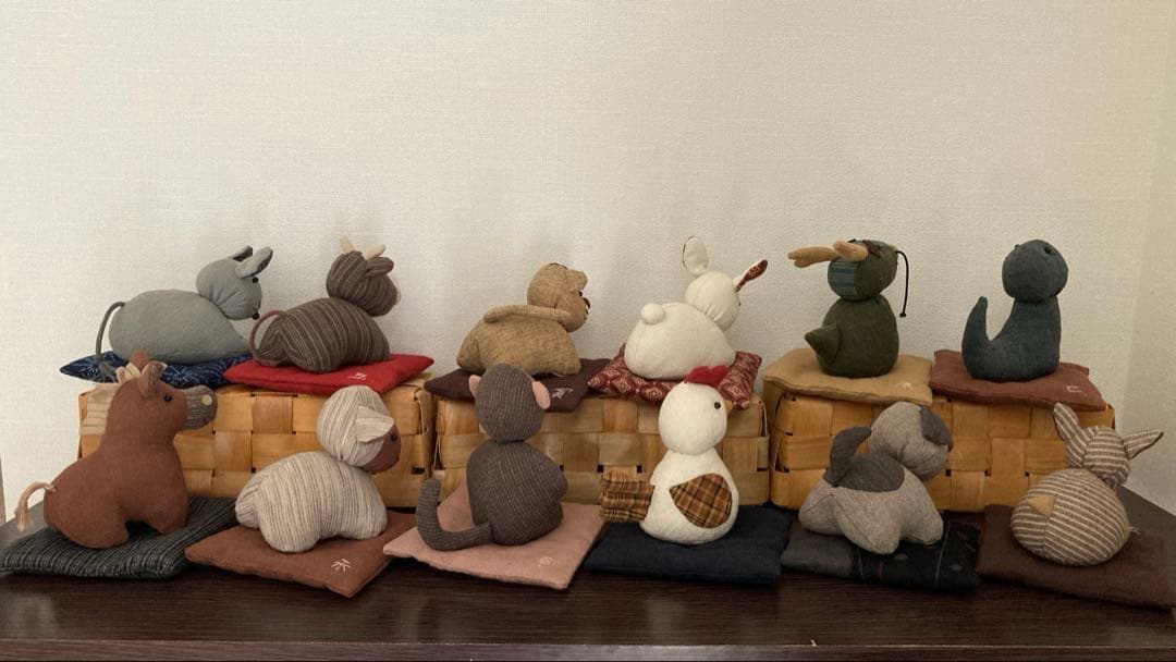 ハンドメイド　干支ぬいぐるみ　座布団付き　12体セット