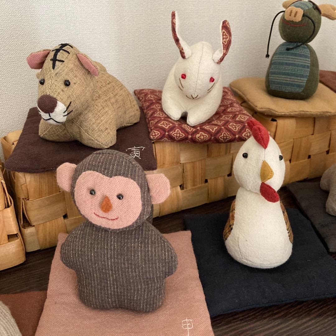 ハンドメイド　干支ぬいぐるみ　座布団付き　12体セット