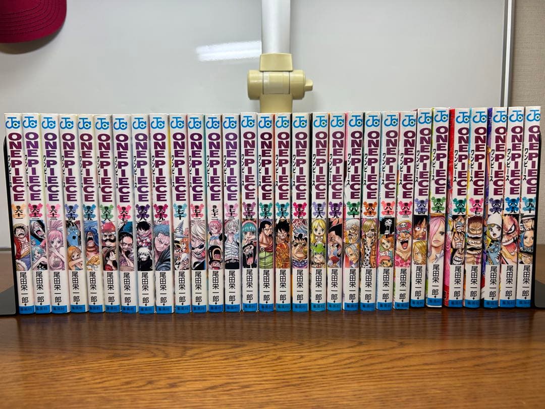 ONE PIECE 1〜110巻＋関連おまけ本8冊セット