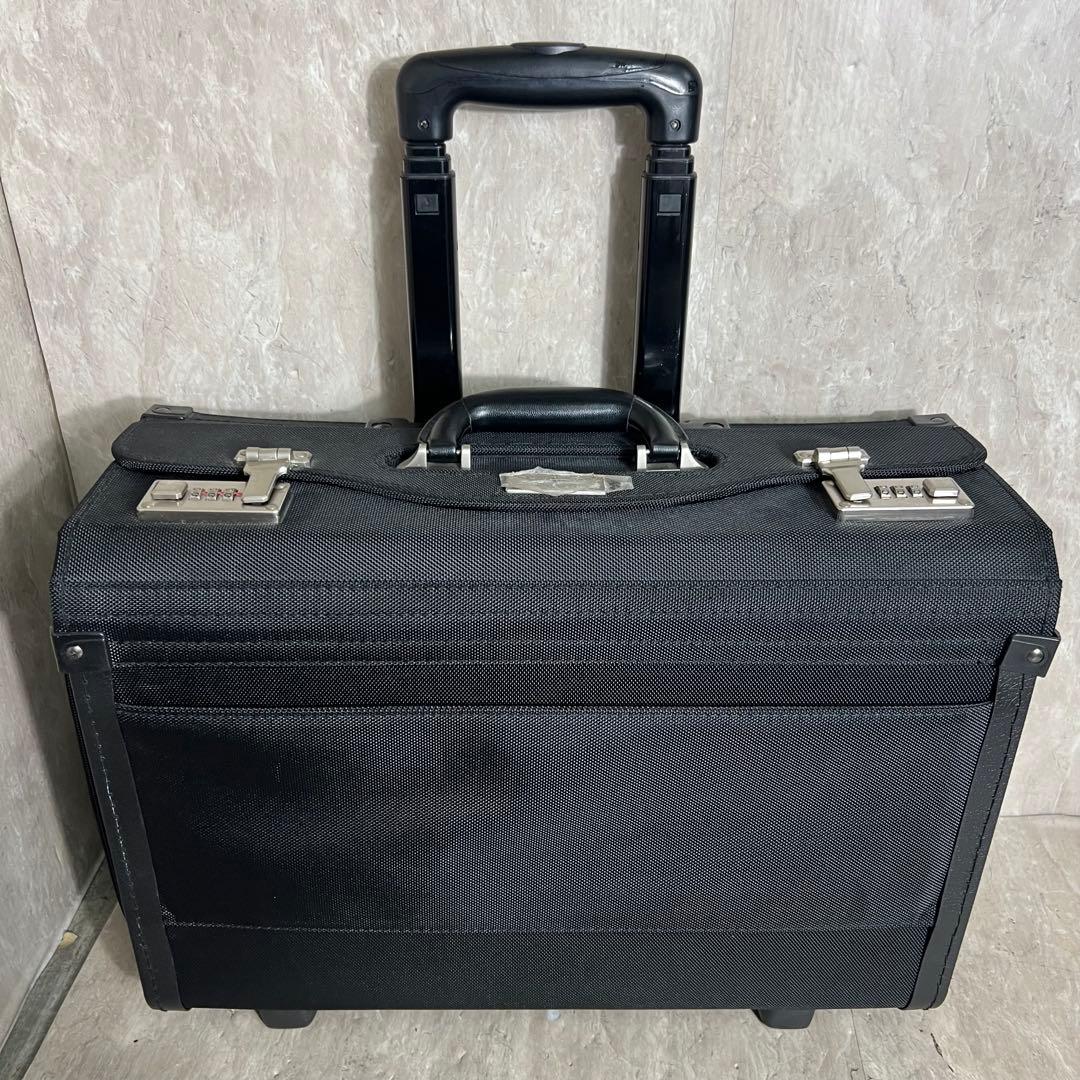 ボズミン　DESIGN 4 PILOTS フライトバッグ パイロットケース