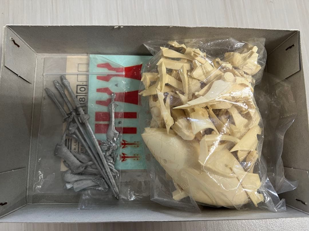 FSS WAVE 1/144 レッドミラージュ Joker 3100