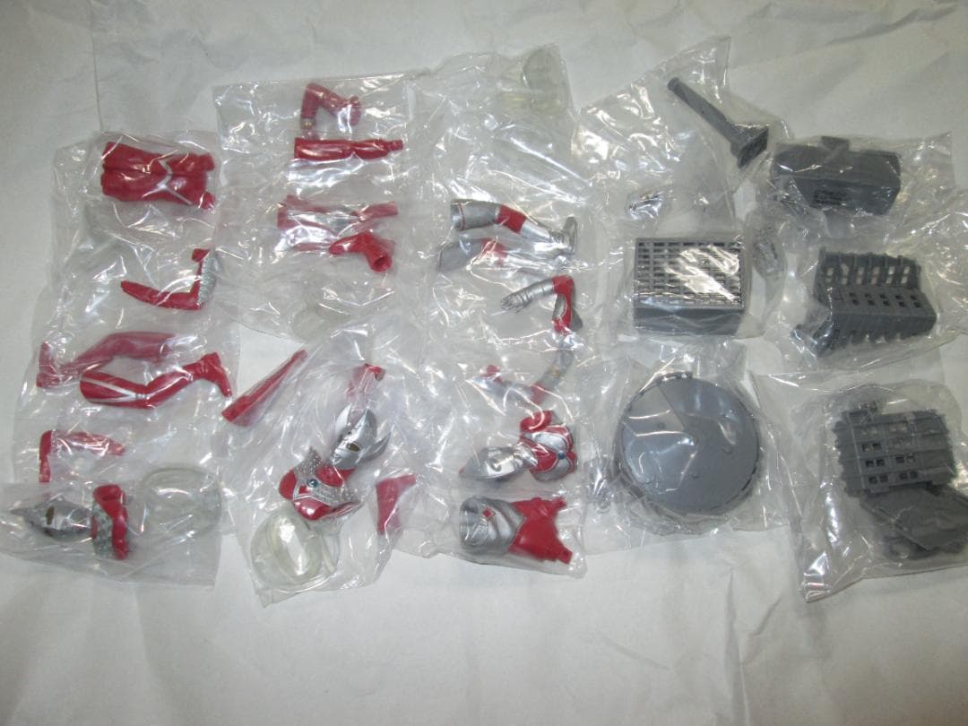 新品未開封　アルティメットルミナス エレキング ウルトラ6兄弟 ティガ　セット