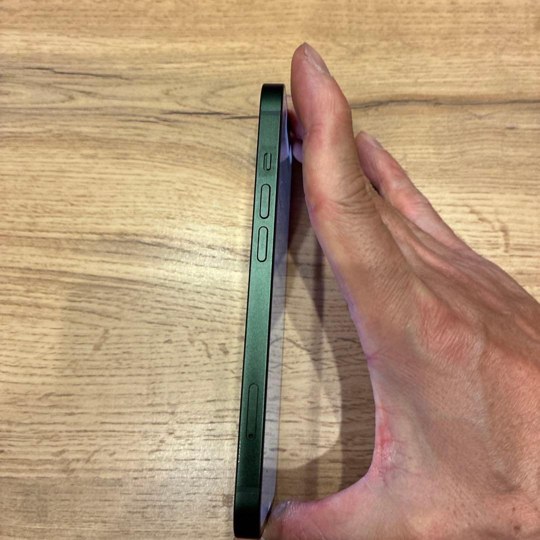 Apple iPhone 本体 ダークグリーン