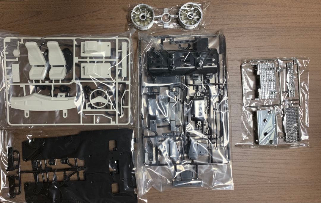 タミヤ　1/14電動RC トレーラーヘッドナイトハウラー メタリックスペシャル