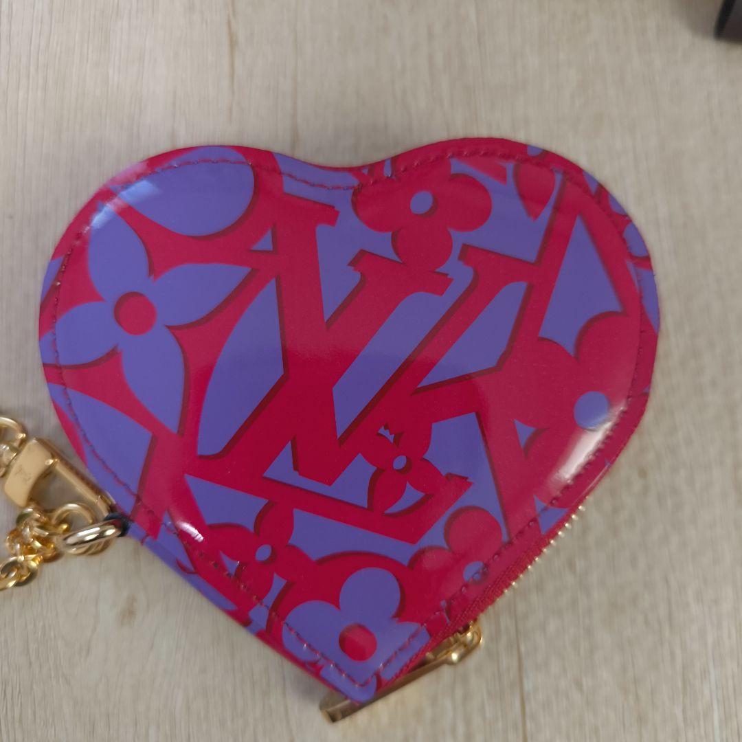 新品　箱付き　LOUISVUITTON　ケース　ハート　ポルトモネクール