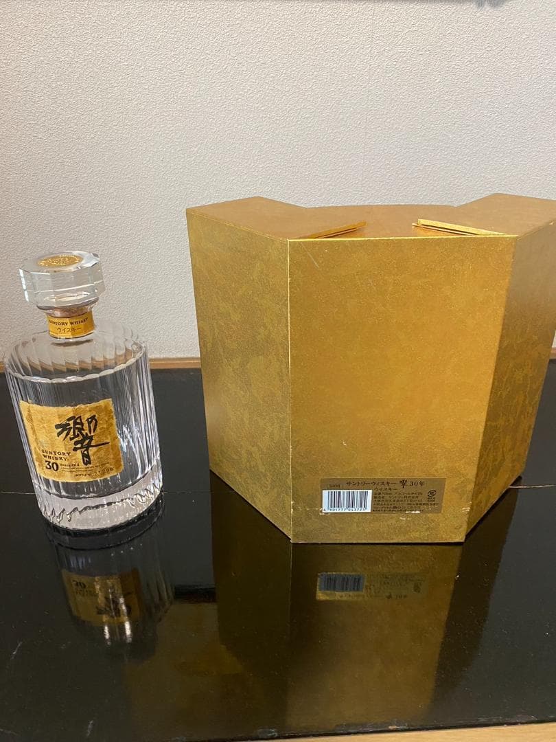 響30年 空き瓶 ウイスキー 箱付 観音開き 未洗浄