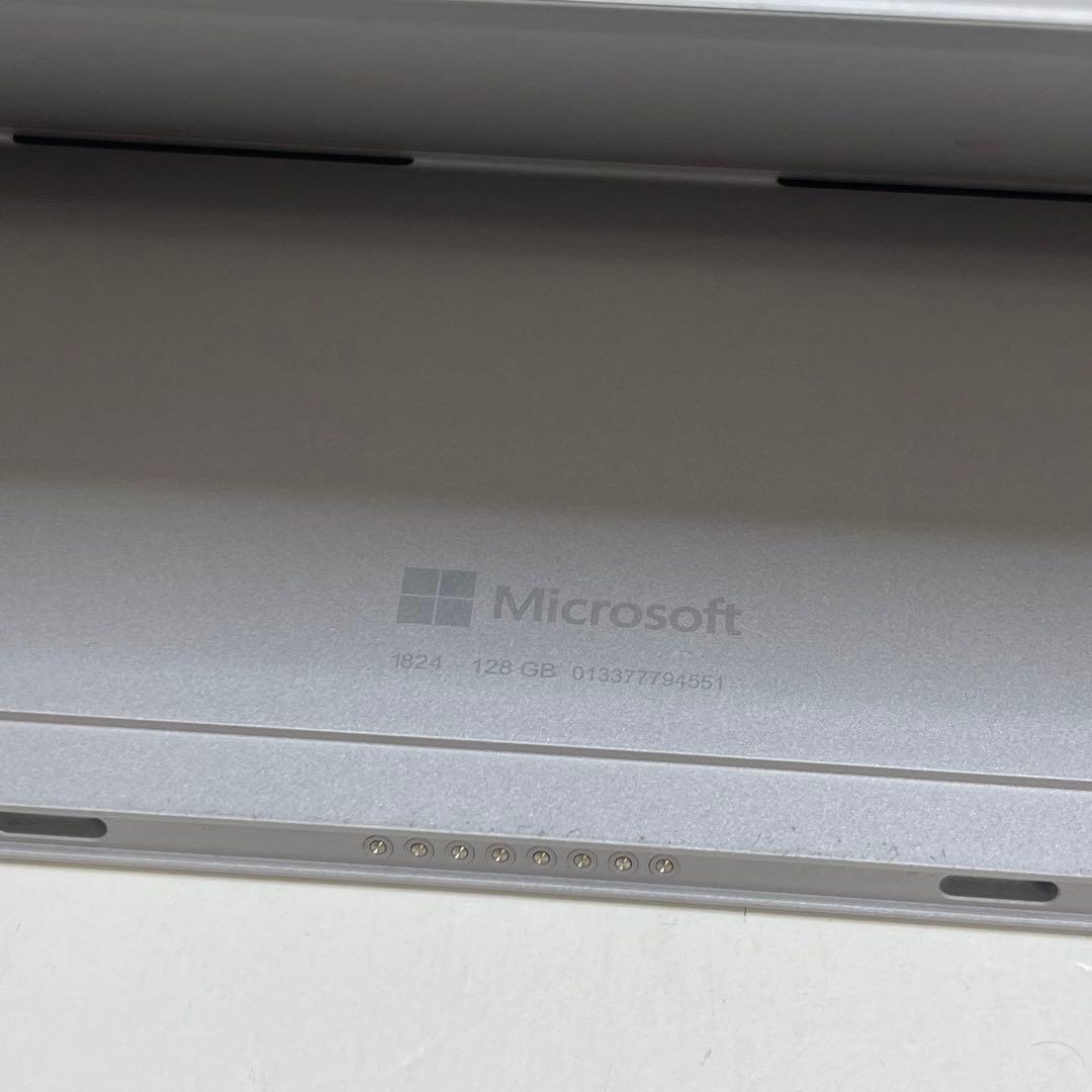 #095 Microsoft Surface Go モデル1824 タブレット