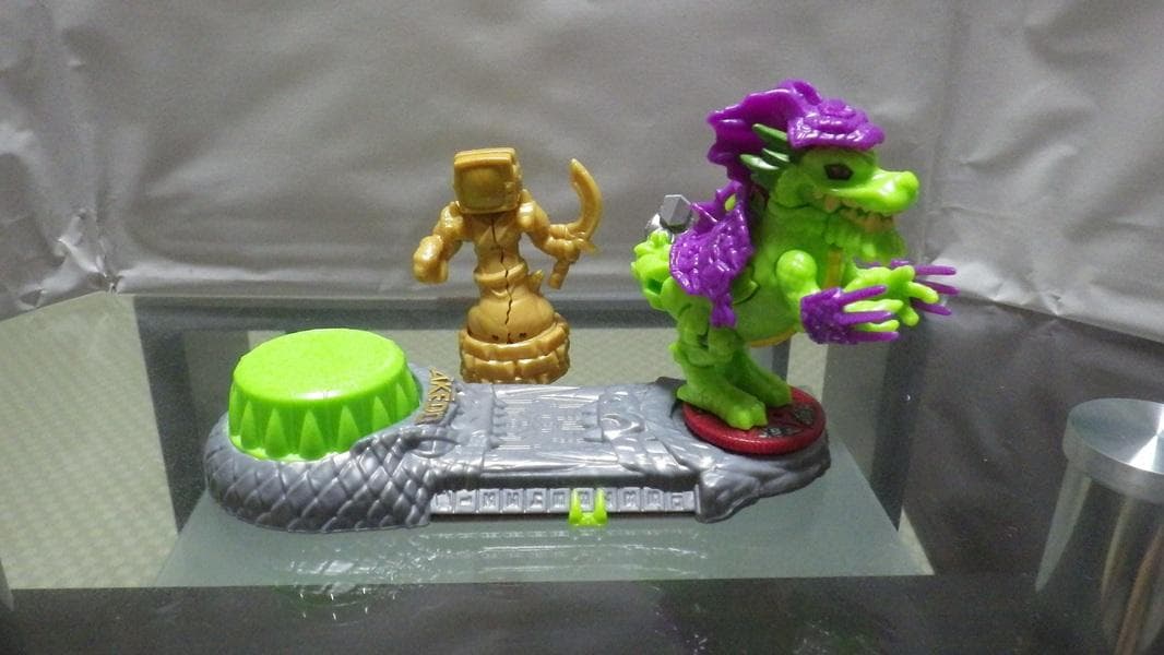 Akedo アケド中古品多数放出