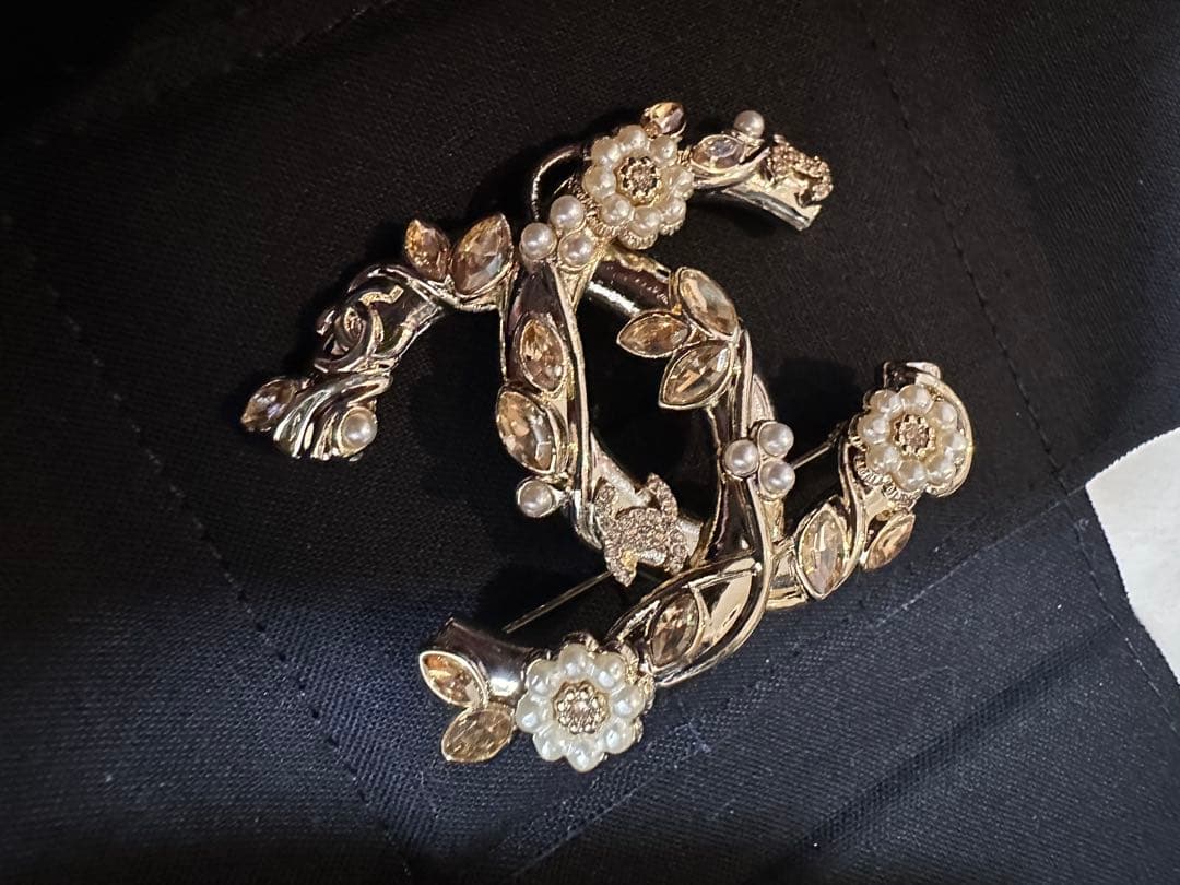 CHANEL フラワー装飾 ブローチ