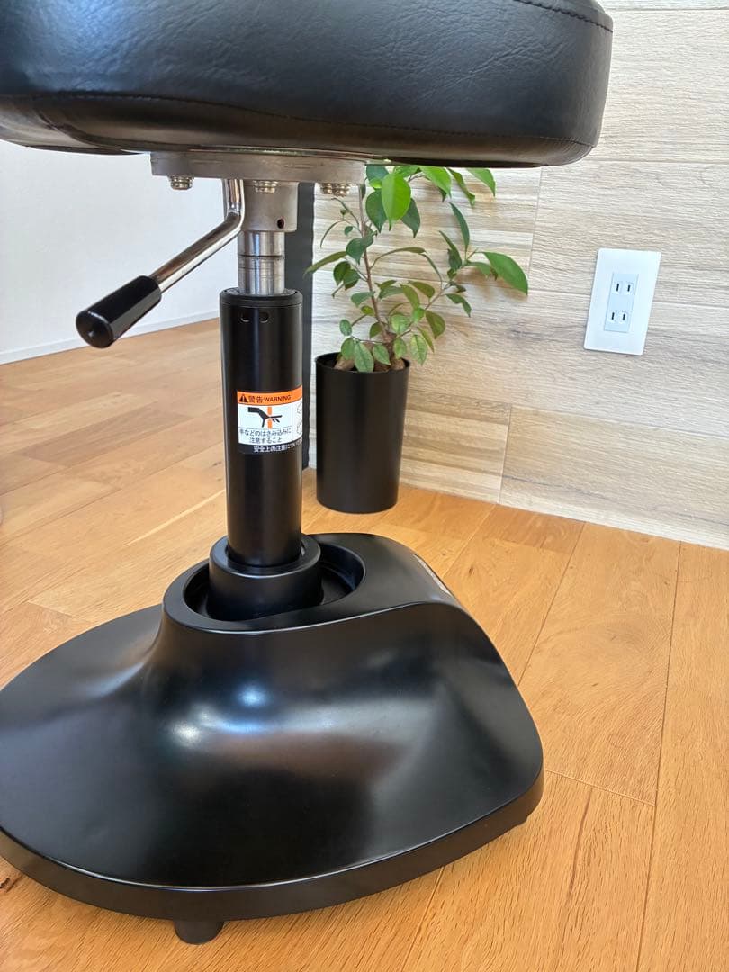 タカラベルモント ESPOIRスツール 黒