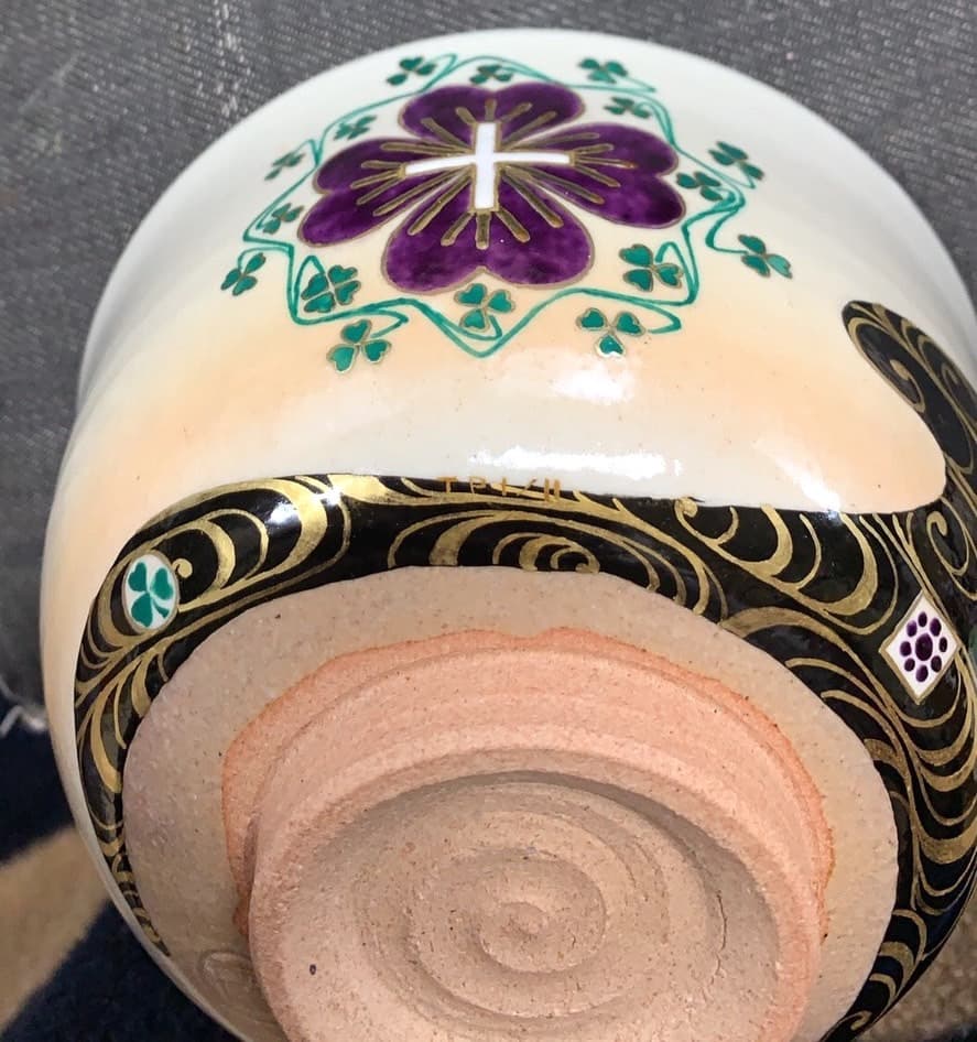 京焼・清水焼　限定販売「ガラシャの白詰草」茶碗　共箱　新品。