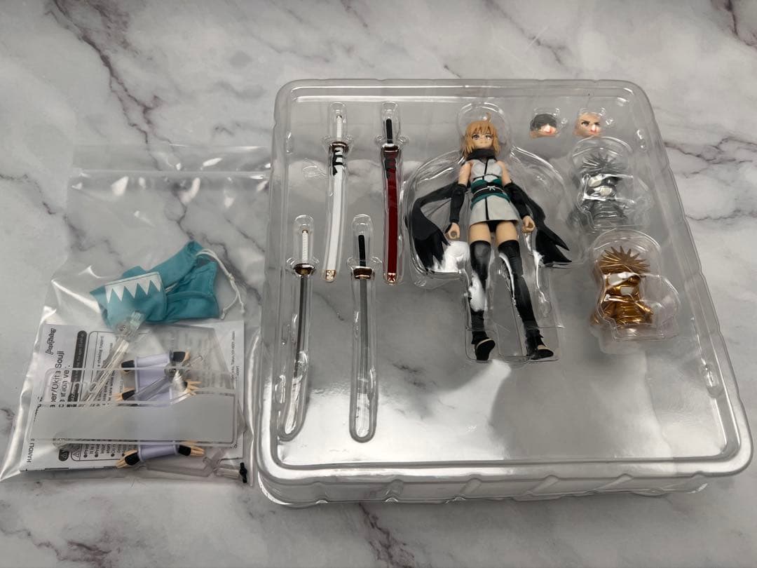 figma 521-DX セイバー / 沖田総司 霊基再臨 ver.