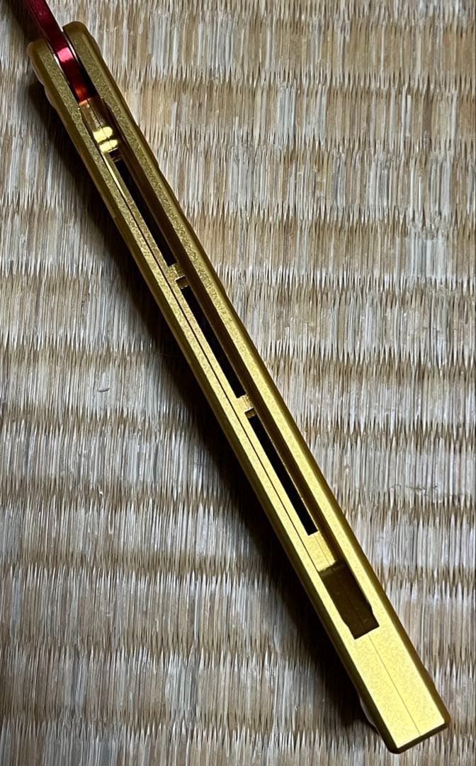 バタフライナイフトレーナー　swordfish clone