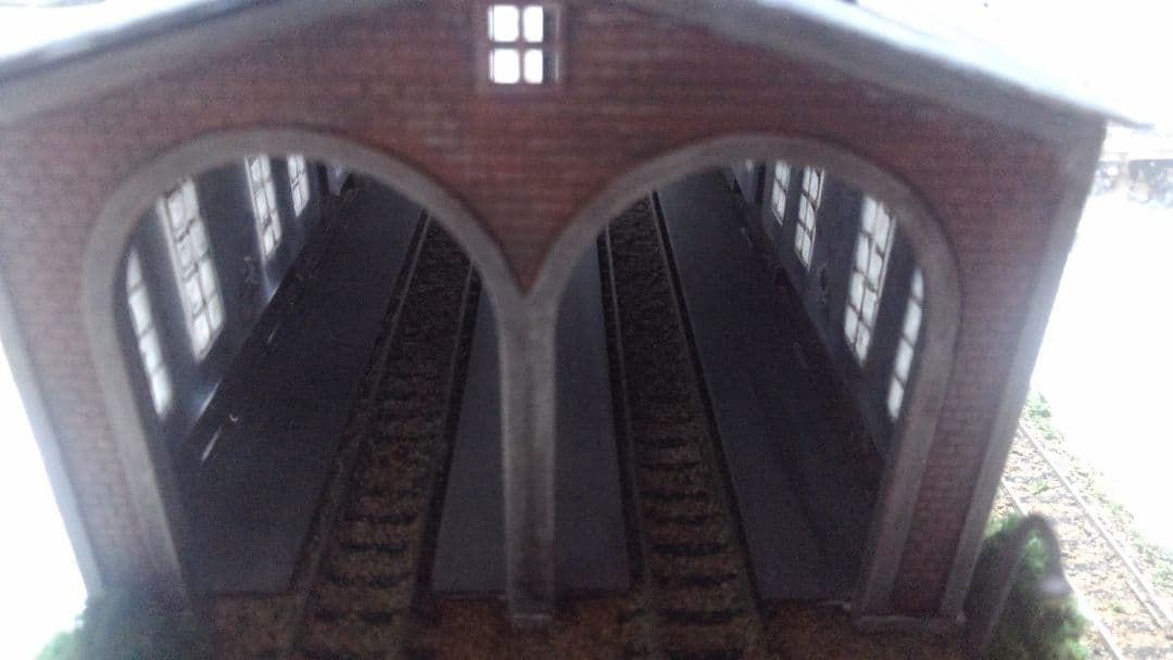 専用出品❗️✨HG仕上げ✨レンガ造り機関庫展示用ケース付き✨３線仕様❗