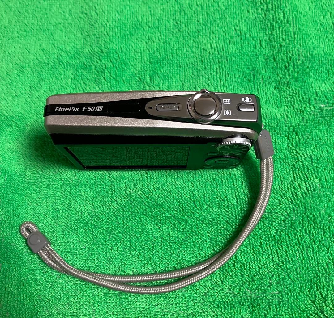 FUJIFILM FinePix F50fd デジタルカメラ