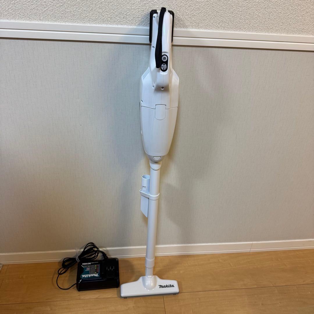 マキタ CL107FD 充電式クリーナー バッテリー充電器付