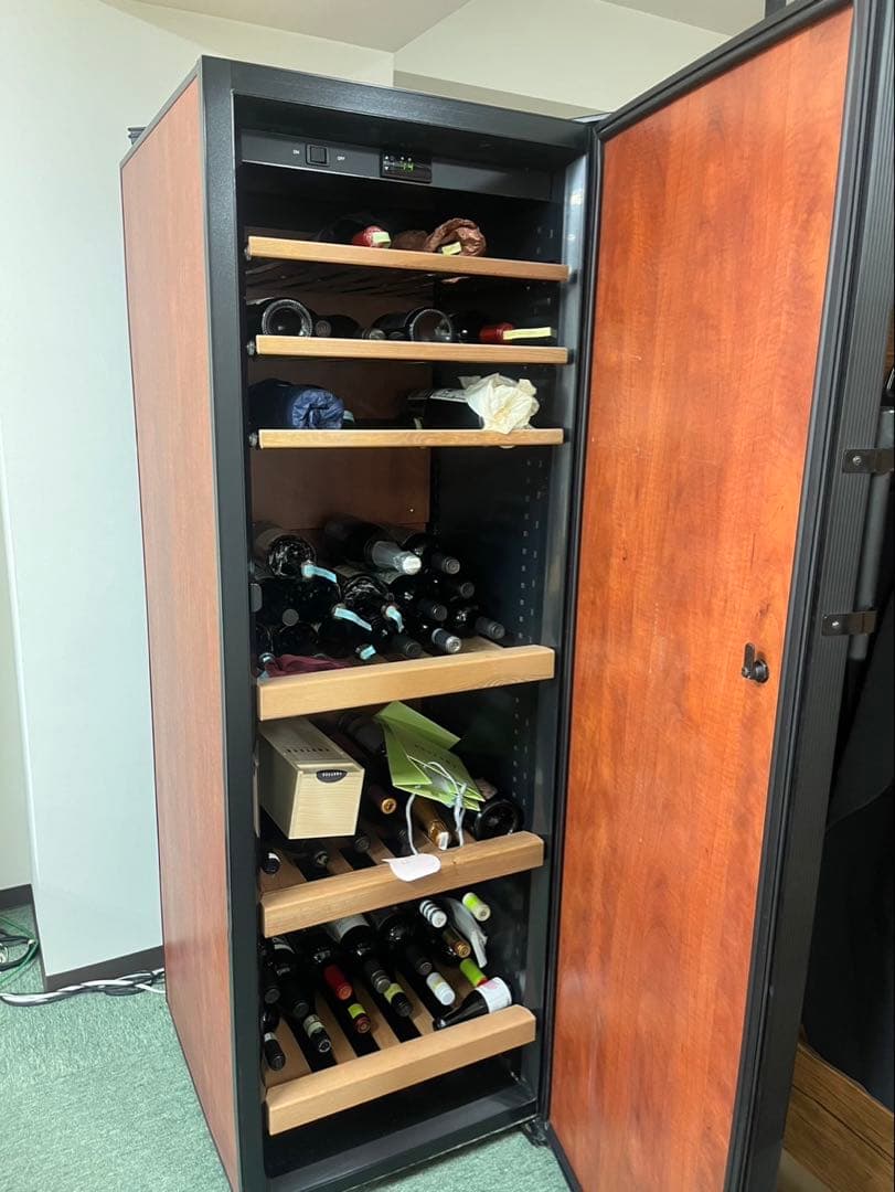 大型ワインセラー Dometic CS200D 10月中まで