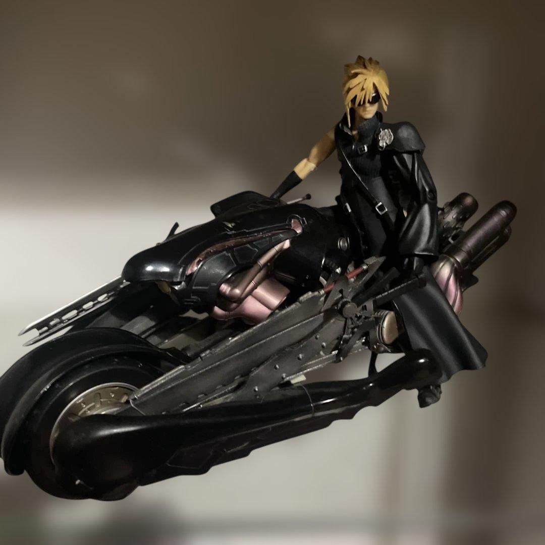 FF7 プレイアーツ バーディ・デイトナとフェンリル＆クラウドセット