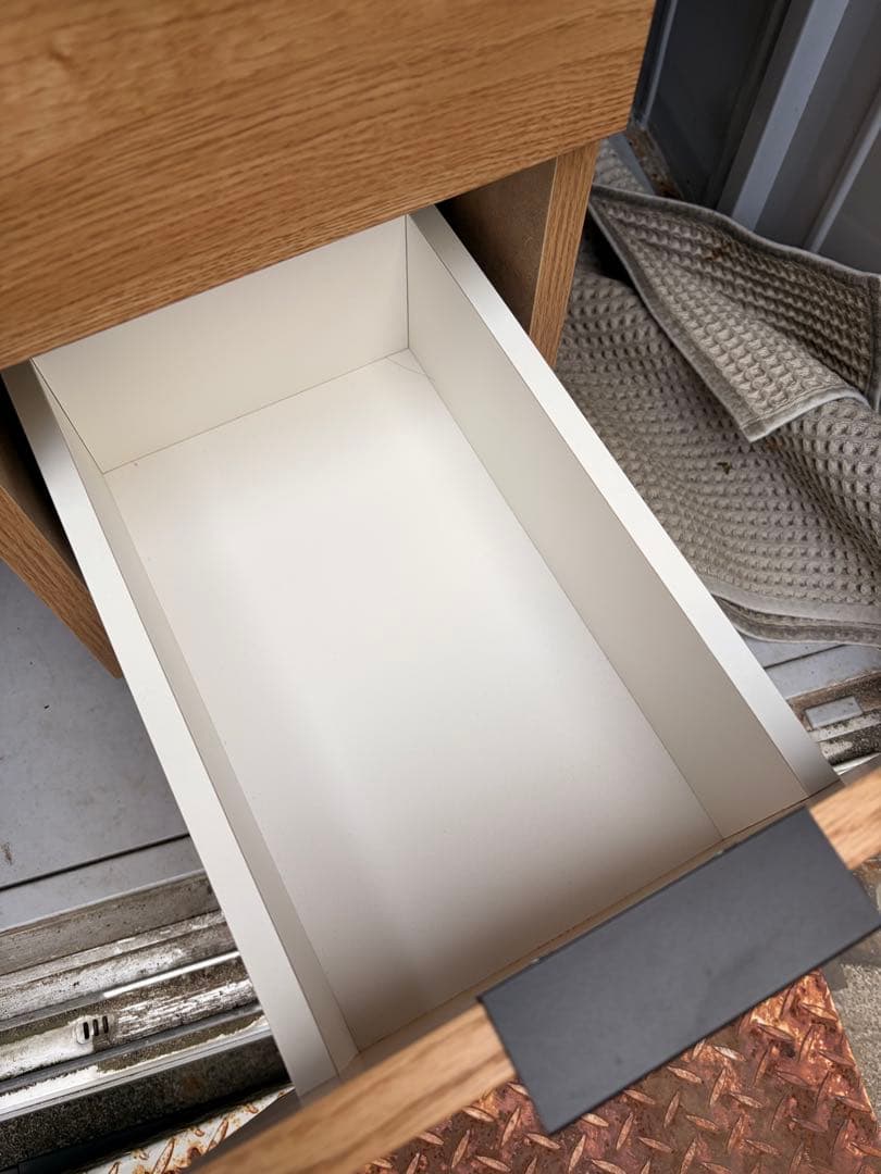 ニトリ木目調のサイドテーブル2引き出し付き