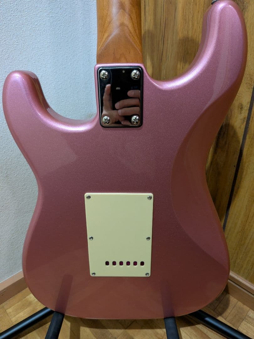 Bacchus ストラトキャスター SSH ユニバースシリーズ