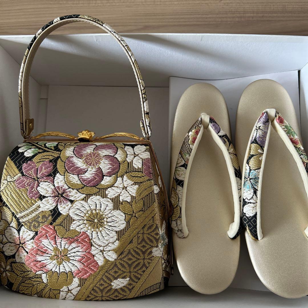 花柄刺繍の和装用バッグと草履セット