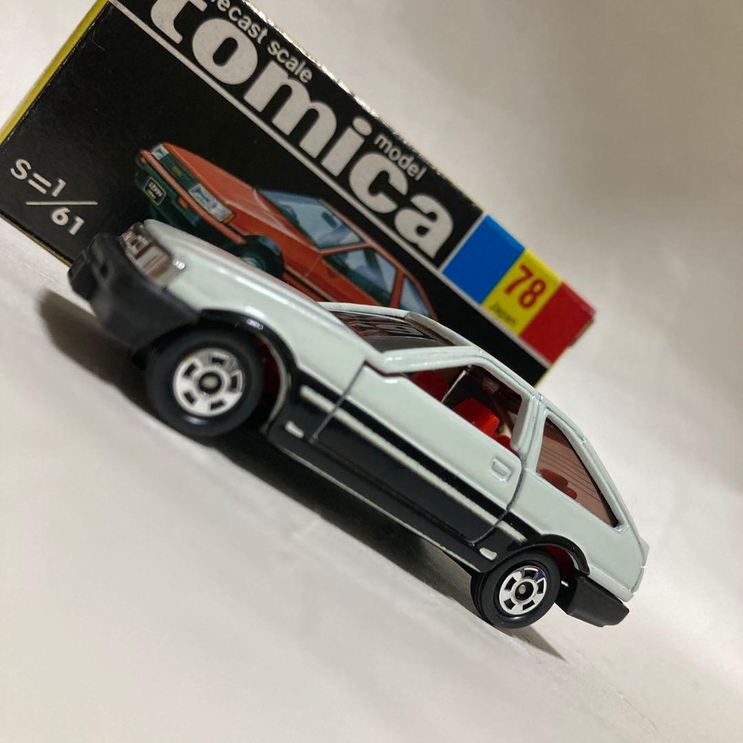 トミカトヨタカローラレビンです。AE86 日本製 スーパーギフトSG