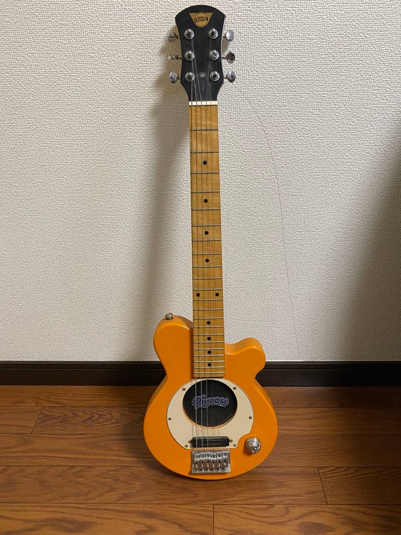 。pignose ピグノーズ　ミニエレキギター　弦切れあり