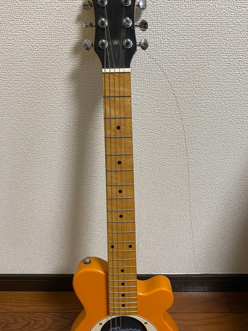 。pignose ピグノーズ　ミニエレキギター　弦切れあり