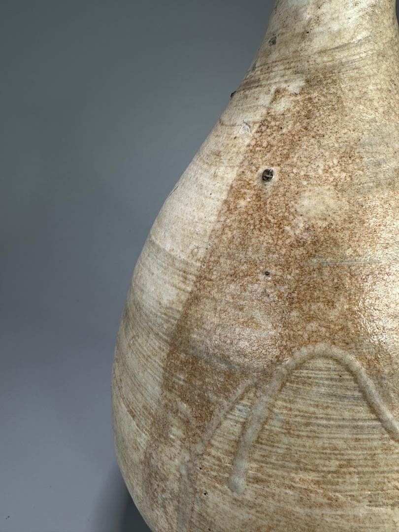 韓国美術　李朝時代　15～16世紀　李朝中期　刷毛目花瓶　華道具