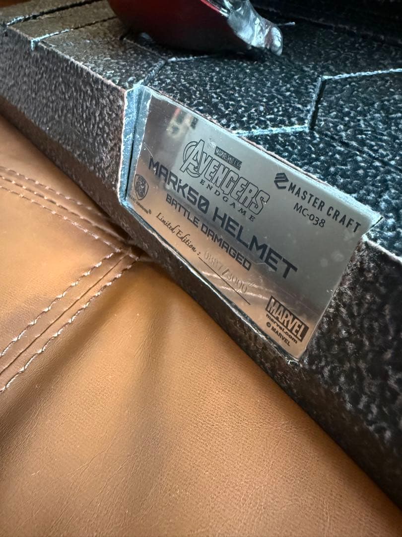 アベンジャーズ/エンドゲーム　アイアンマン　マーク50 バトルダメージヘルメット
