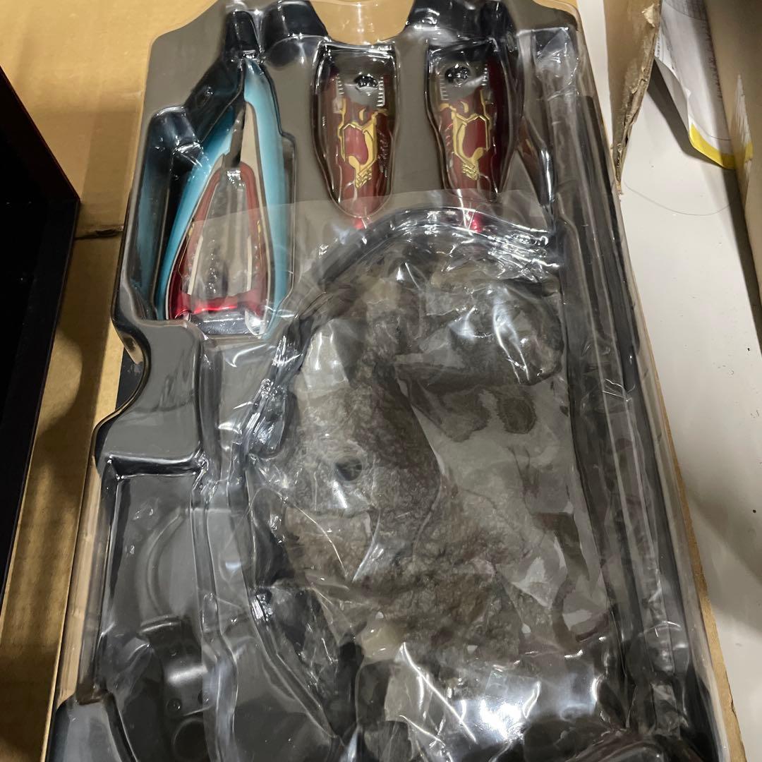 ホットトイズ　フィギュア アイアンマン・マーク８５（バトルダメージ版）